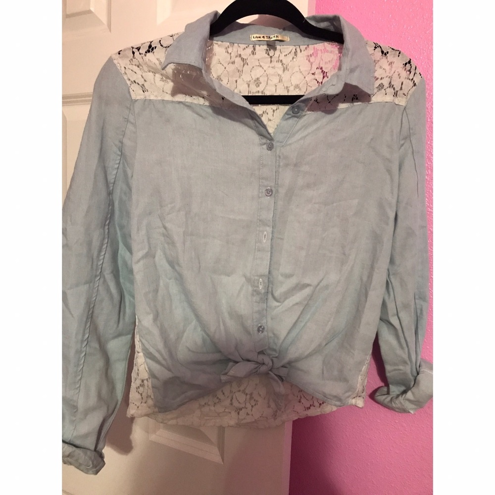 Full sleeve denim shirt