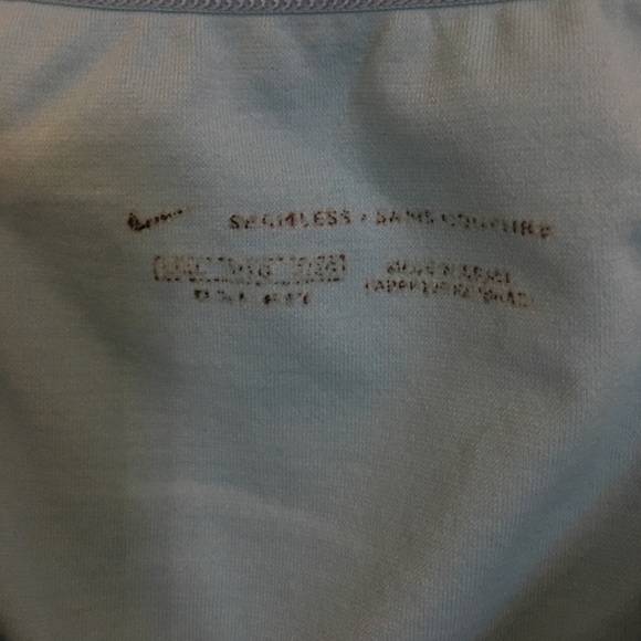 Nike Seamless top with built in shelf bra - Picture 2 of 5