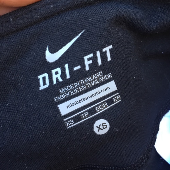 Nike Crop Leggings - Picture 2 of 3