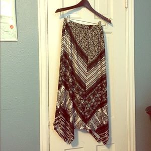 Black flowy patterned maxi skirt