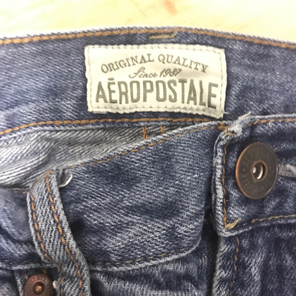 Men's Ripped Jean Design - Picture 2 of 3