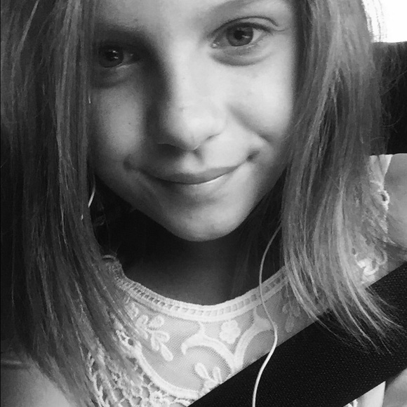 Meet your Posher, Eden - Picture 1 of 1