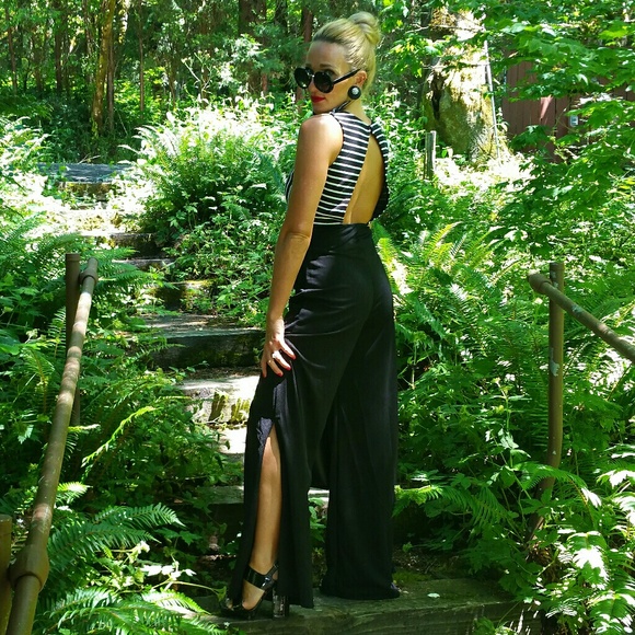 💋LAST 1💋 Oh so Chic and classy jumpsuit! - Picture 4 of 4