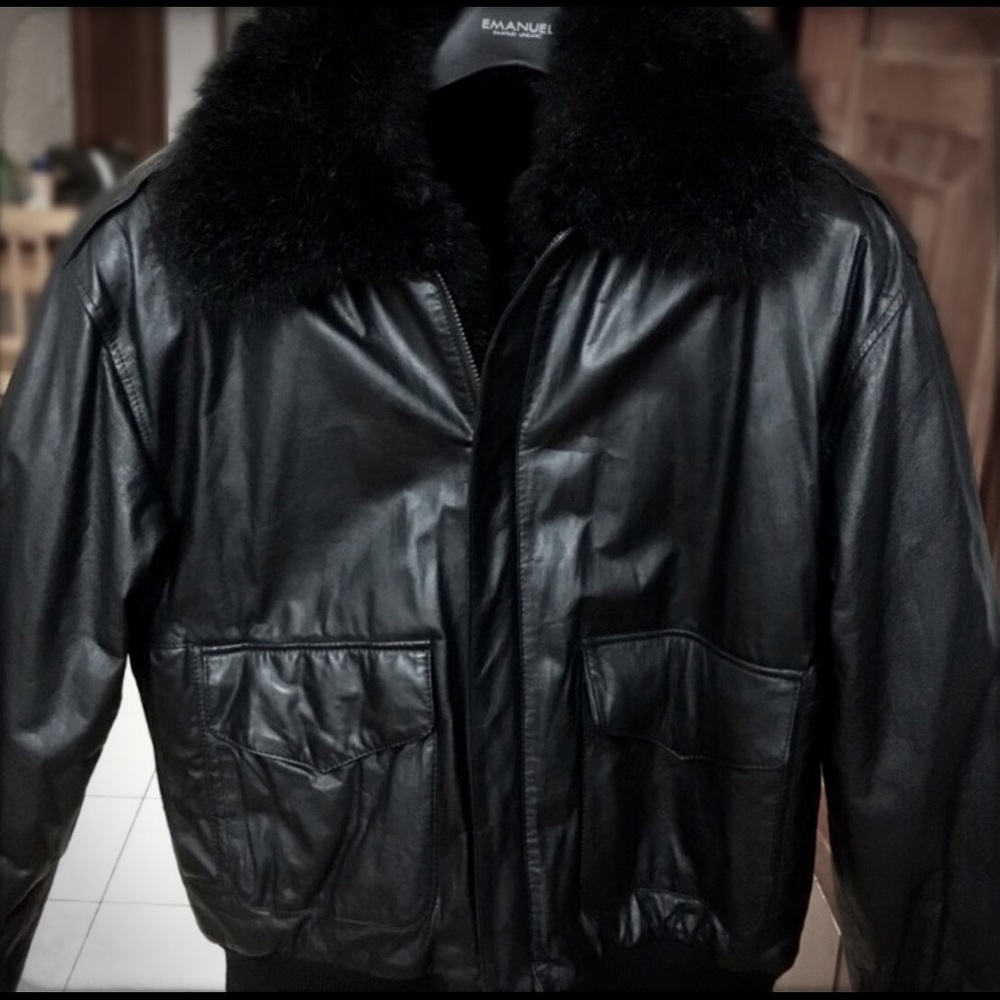 L🎉BLACK FRIDAY SALE🎉 LEATHER BOMBER