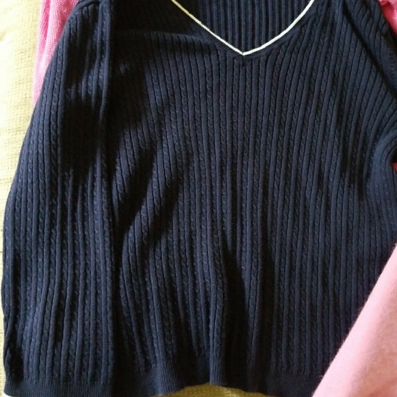 Sweaters (Bundle) - Picture 5 of 7