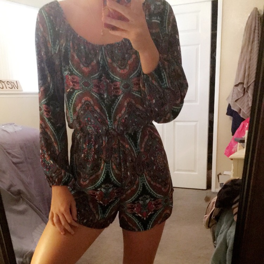 super cute long sleeved romper!!