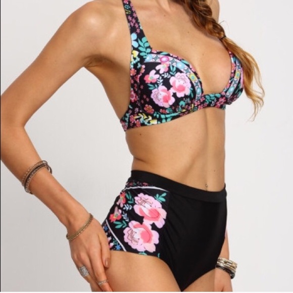 🌸"Bridget" ll Floral High-Waisted Bikini🌸 - Picture 3 of 8