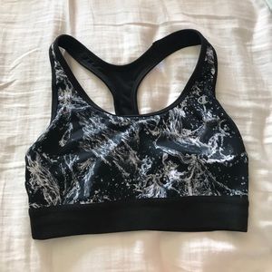 sports bra