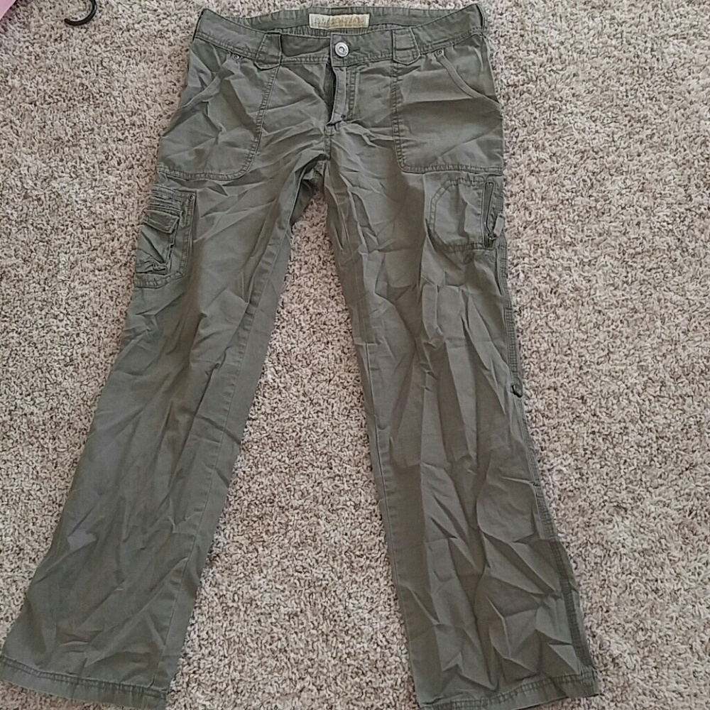 Cabela's ladies outdoor pants size 8