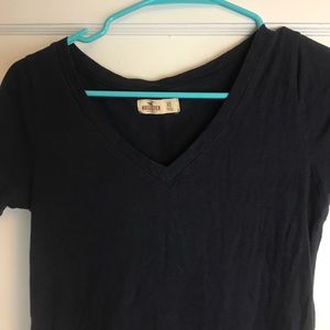 ❗️4 items for $8 ❗️Hollister navy blue v-neck
