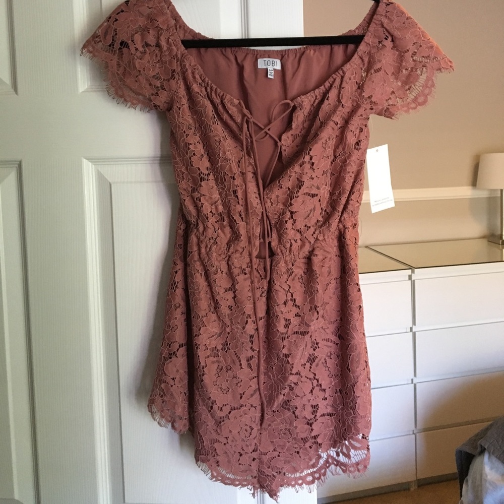 LACE ROMPER