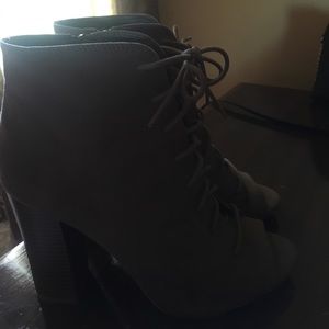 Grey heels (SALE!!)