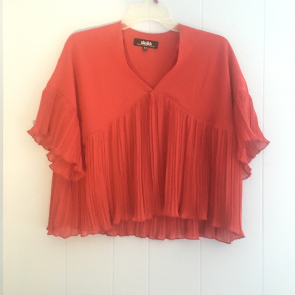 Mid length sleeve shirt
