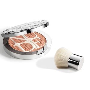 DiorSkin Nude Air Care & Dare