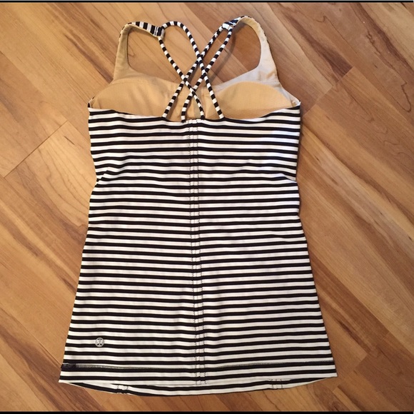Lululemon Free To Be Tank, size 4 - Picture 3 of 6