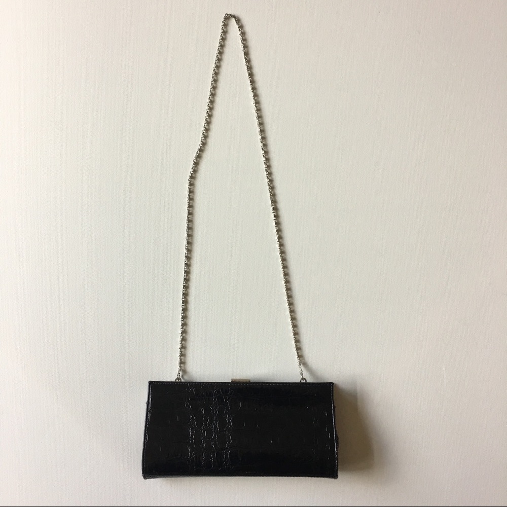 black patent clutch