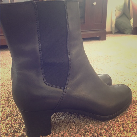 Comfortology Shoes - Comfortology Leather Heeled Booties