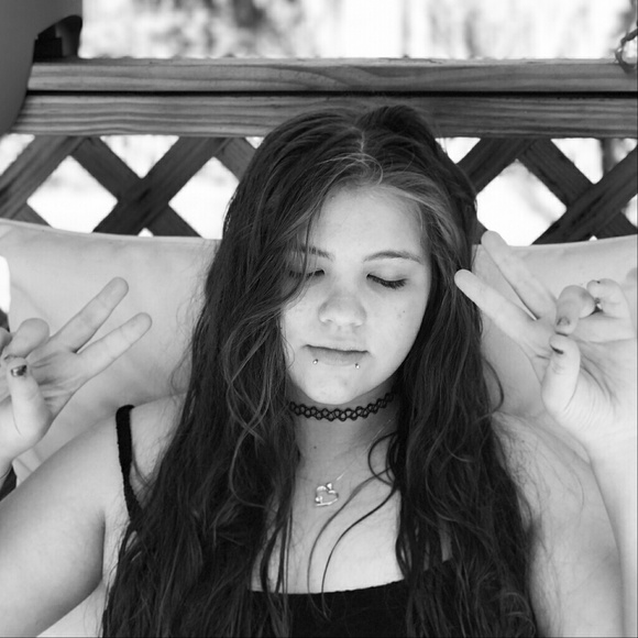 Meet your Posher, Haley - Picture 1 of 1