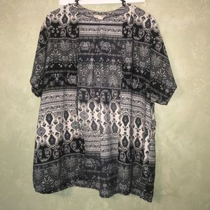 LA Hearts black and white kimono