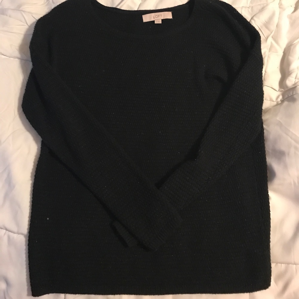 Black skit sweater with traces of glitter