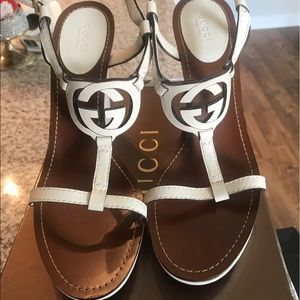 Gucci wedges perfect for the summer!!
