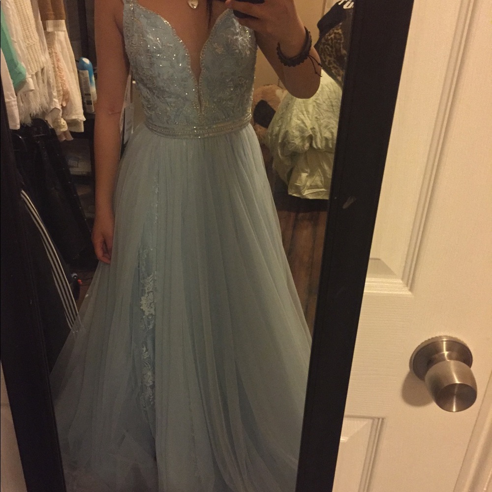 Sherri Hill prom dress - Picture 4 of 6