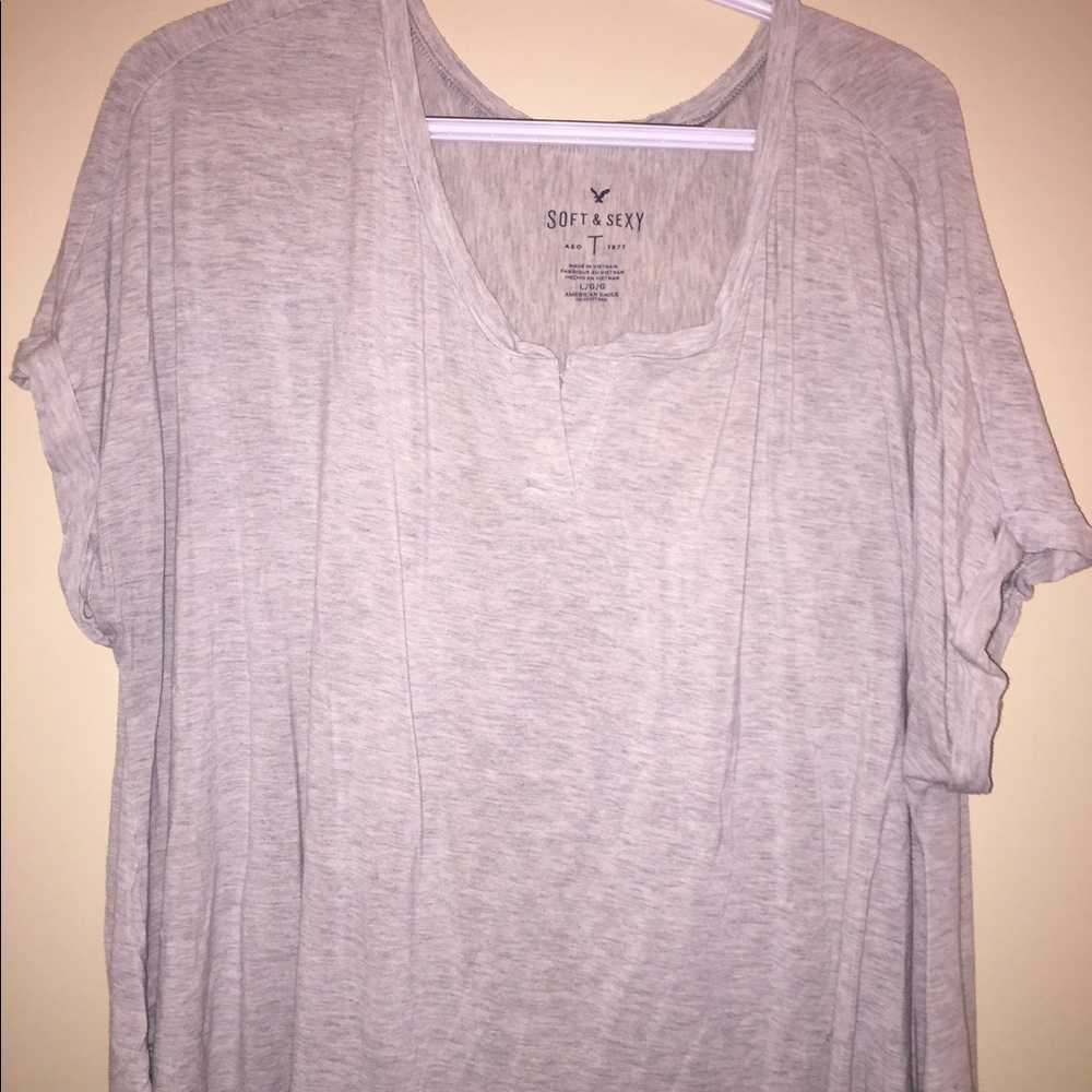 American Eagle High Low Soft & Sexy T