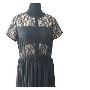 Fame and Partners Black lace bodice gown