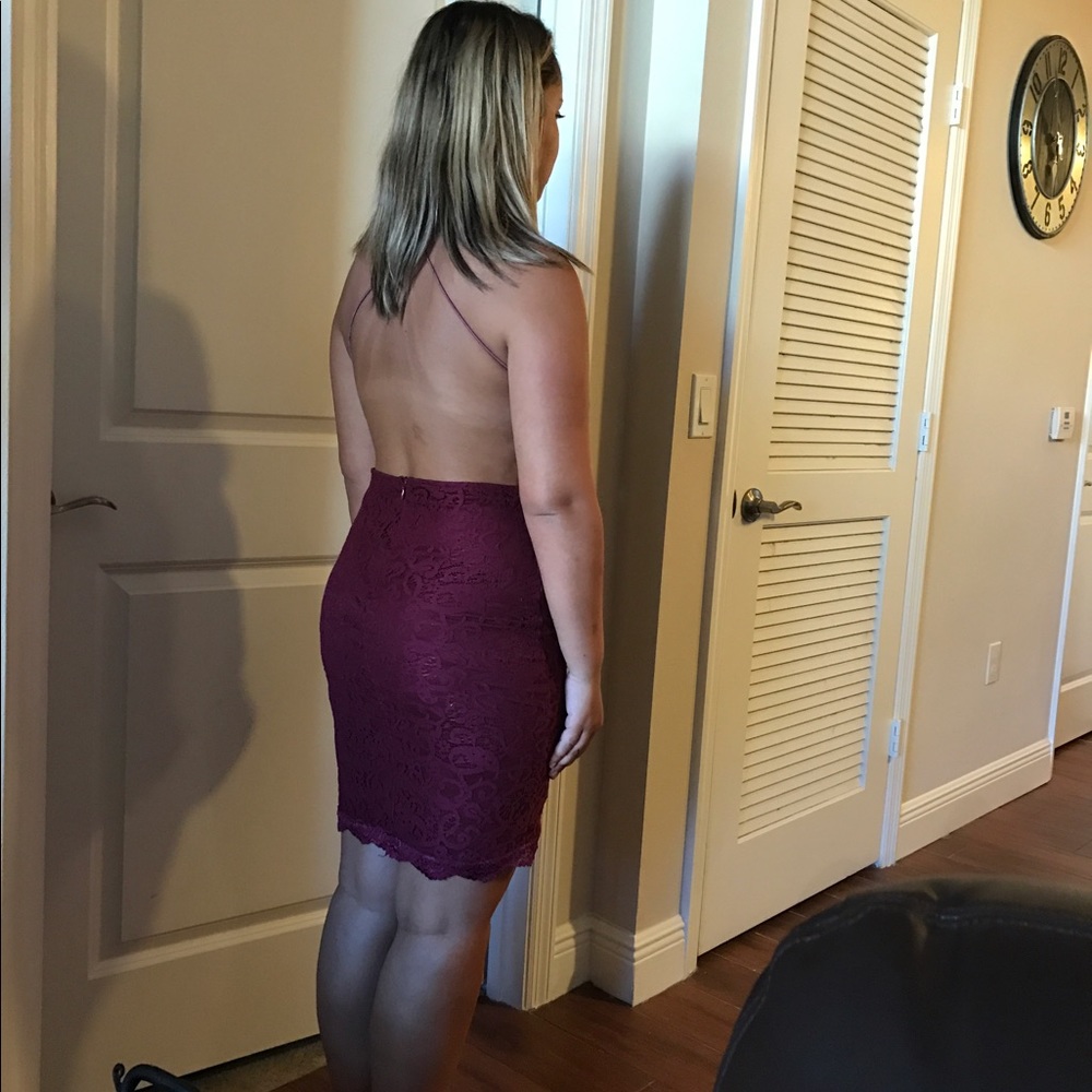 Backless laced dress