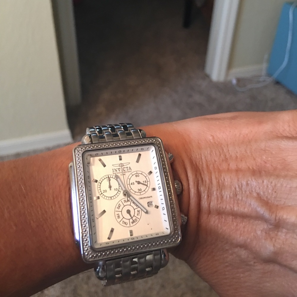 Authentic Mens Invicta beautiful watch