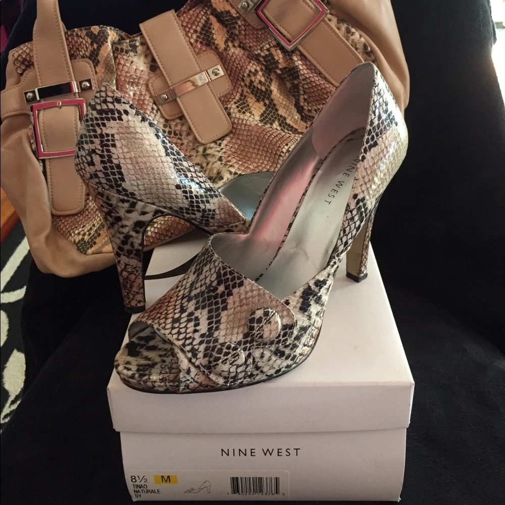 Used peep-toe heels w/ matching purse