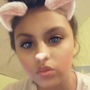 Meet your Posher, Casandra