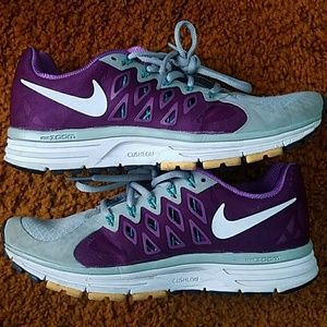 Nike vomero 9 size 7 womens