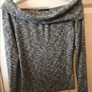 Off the shoulder sweater-shirt