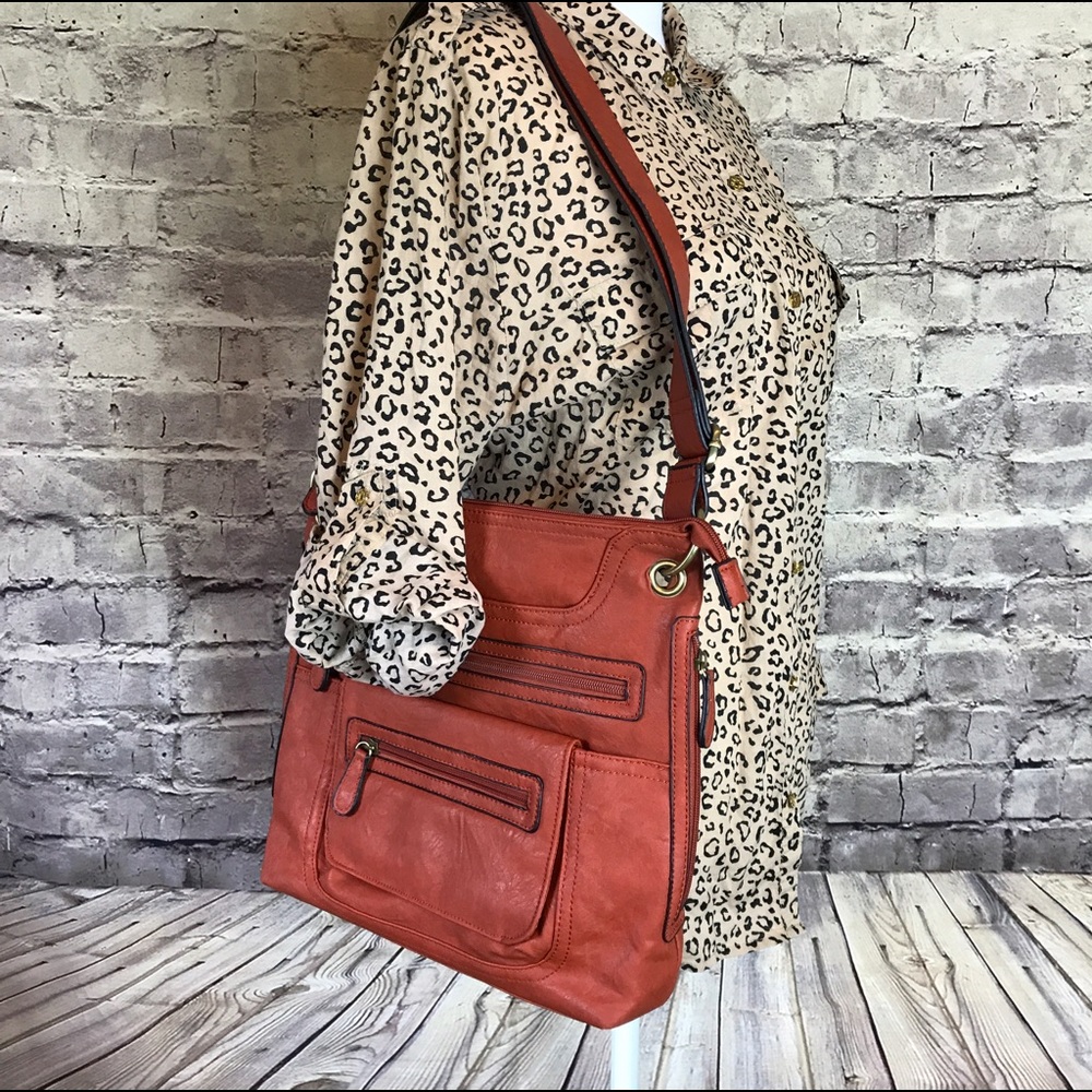 Bueno Women's Handbag👜
