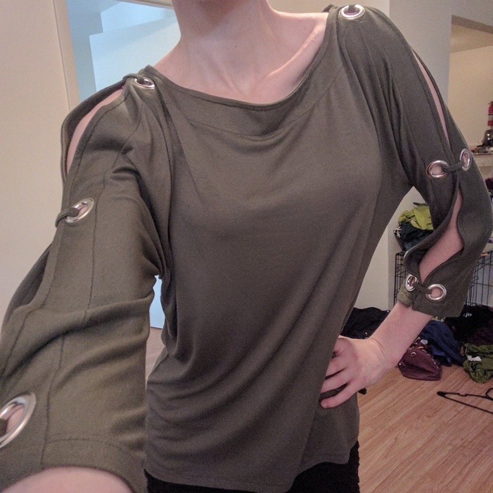 *SIZE SM/MED* top