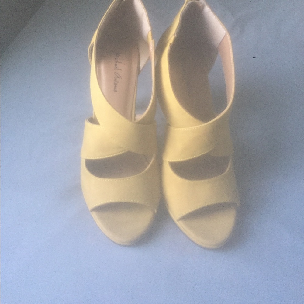 Mustard yellow heels
