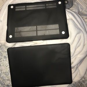 Used once mac laptop case
