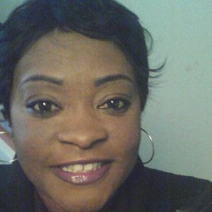 Meet your Posher, Lowanda