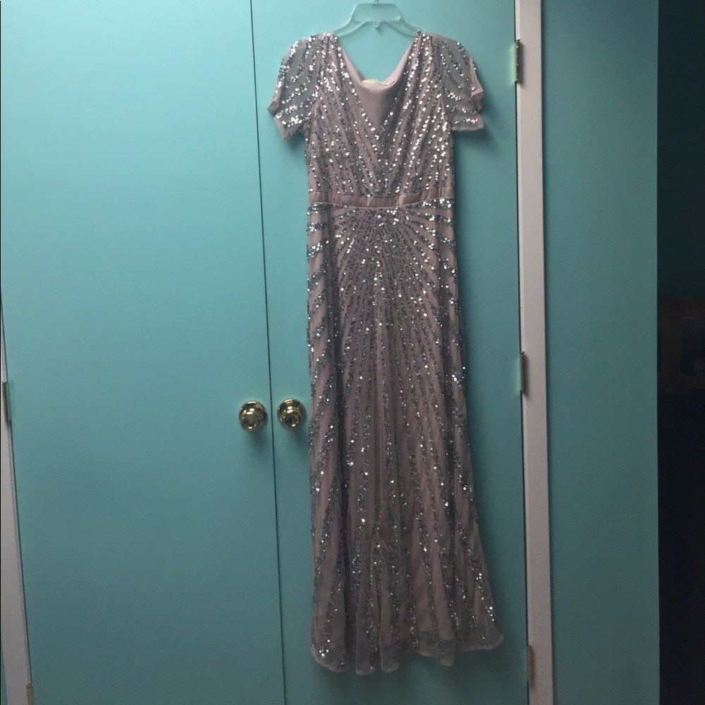 MAYA SEQUINS EVENING DRESS WITH SHORT SLEEVE