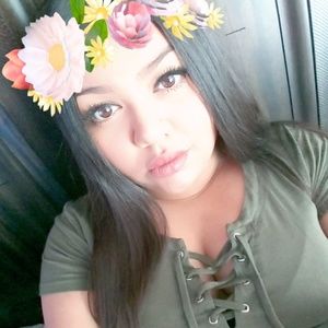 Meet your Posher, Elisa