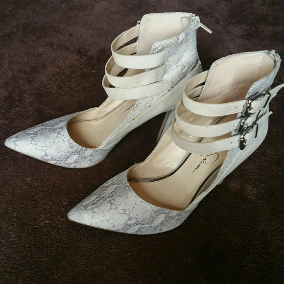 *SOLD*Jessica Simpson suede heels - Picture 7 of 7