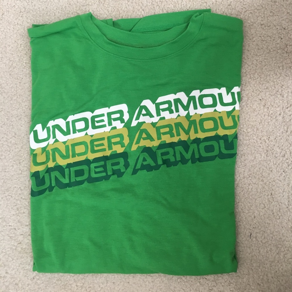 Under Armour tshirt