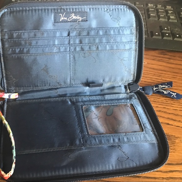 Vera Bradley heavily loved wallet - Picture 2 of 2