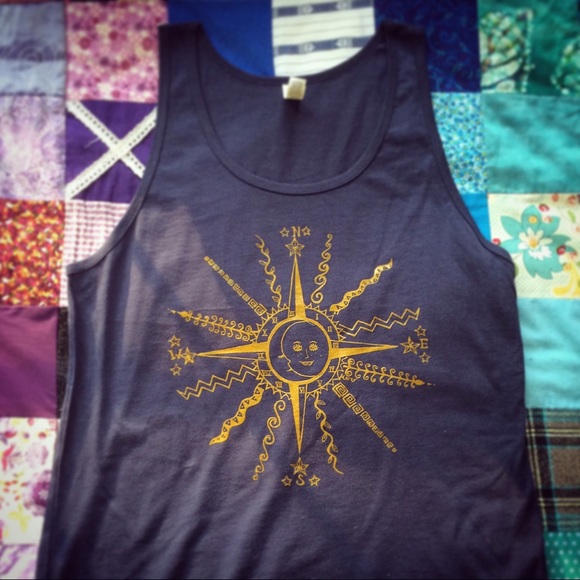 ☀️🌸SALE Tank with Gold Design (small) - Picture 2 of 6