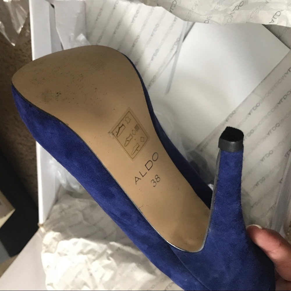 Heels - Picture 3 of 4