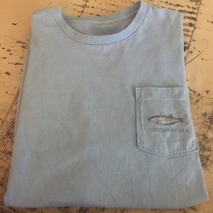 Vineyard Vines blue tshirt