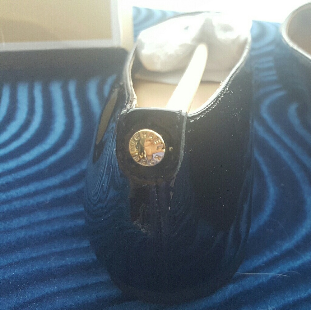 SOLD!Michael Kors Arianna patent leather flats sz8 - Picture 3 of 7