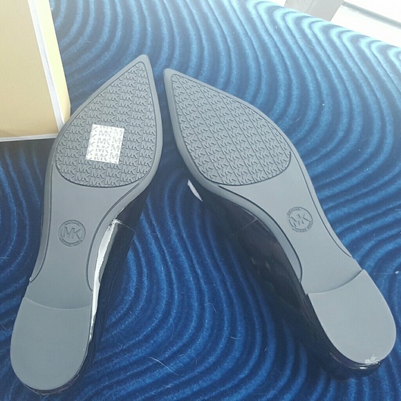 SOLD!Michael Kors Arianna patent leather flats sz8 - Picture 2 of 7