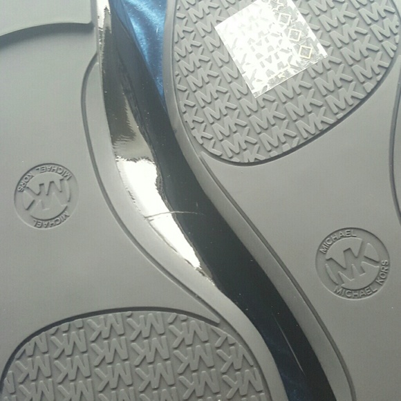 SOLD!Michael Kors Arianna patent leather flats sz8 - Picture 4 of 7